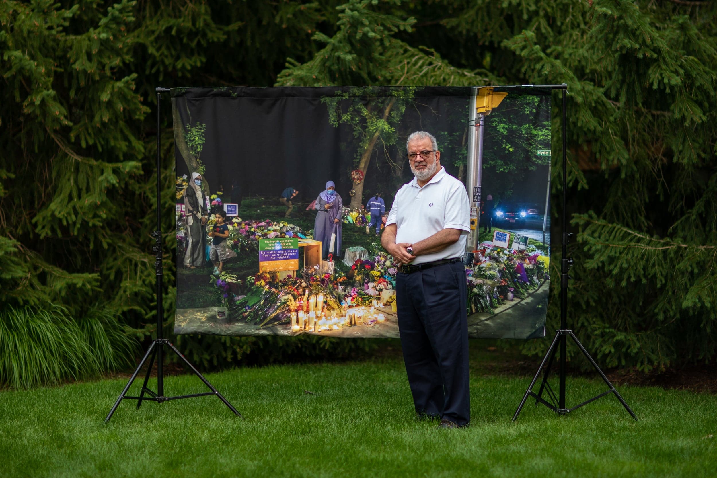 David Adeeb Hassan, 2021 (Photograph by Carlos Osorio; Mural photo: Carlos Osorio/Reuters)