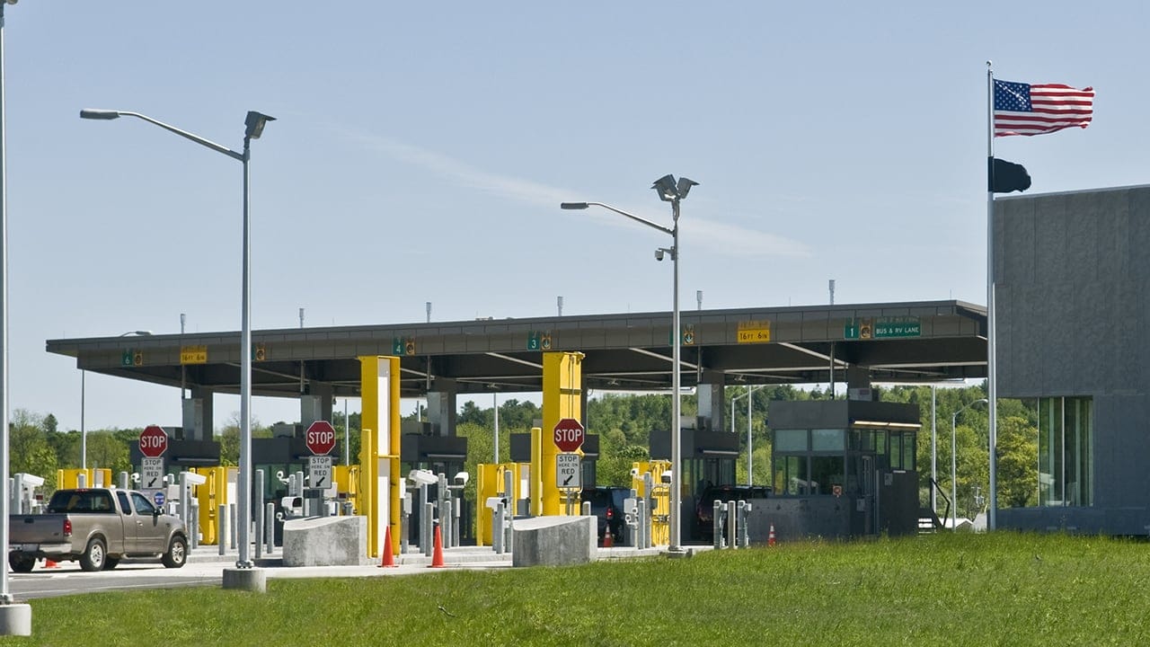 The border crossing from St. Stephen, New Brunswick to Calais, Maine. (Photo: Getty Images)