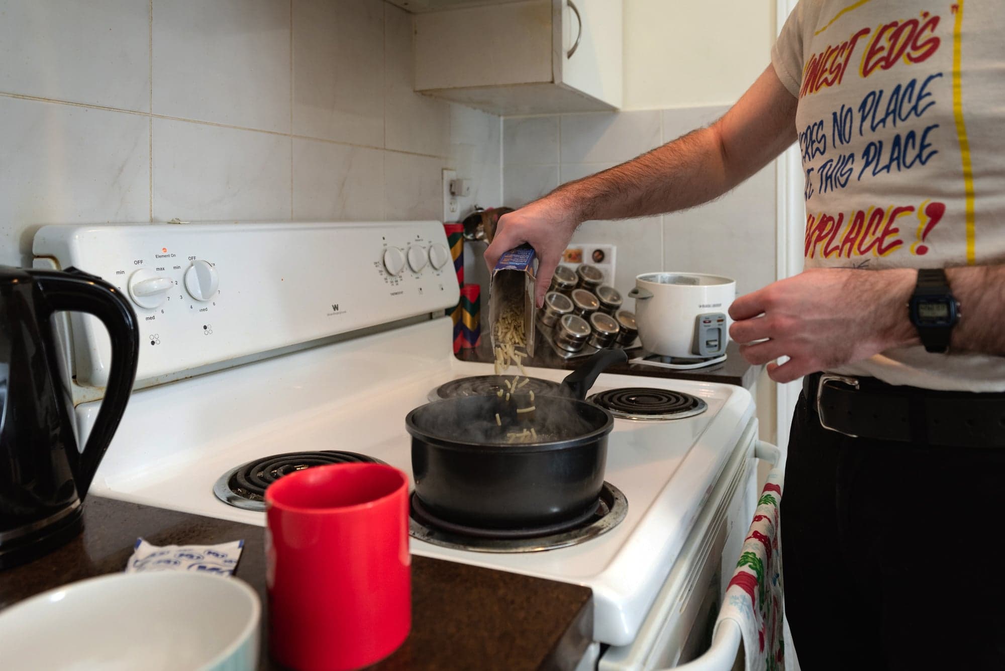 Fecioru prepares a cost-efficient meal. (Photograph by Lucy Lu)