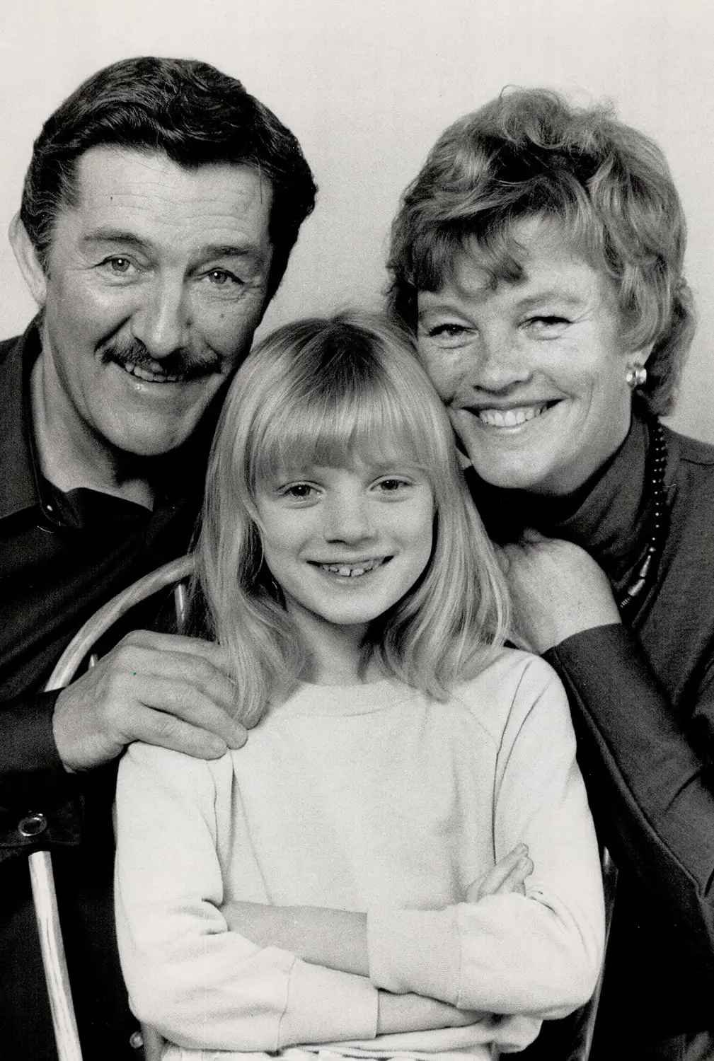 Polley takes a breather between acting jobs with mother; Diane; and dad; Michael; at home in North York. (Jim Russell/Toronto Star/Getty Images)