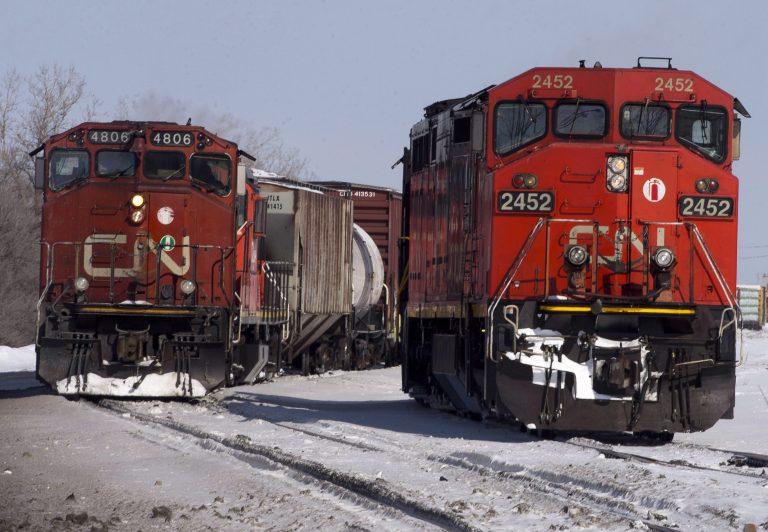 Canadian National locomotives are seen on Feb. 23, 2015 in Montreal. (Ryan Remiorz/CP)