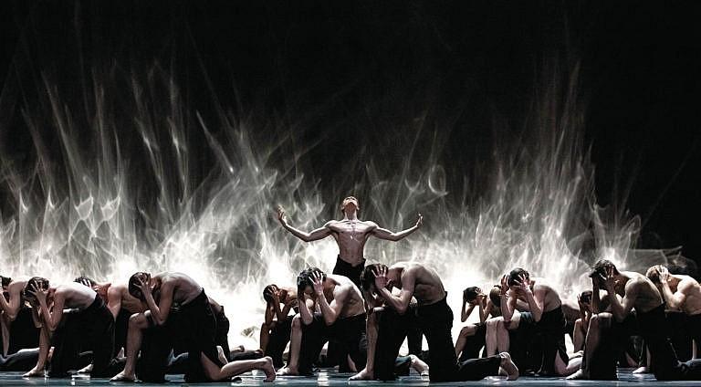 A climactic scene in Angels’ Atlas (Courtesy of Karolina Kuras/The National Ballet of Canada)
