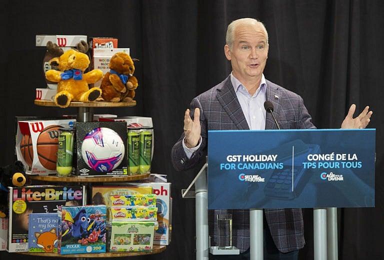 O'Toole announces his plan for an annual one-month GST holiday. (Ryan Remiorz/CP)