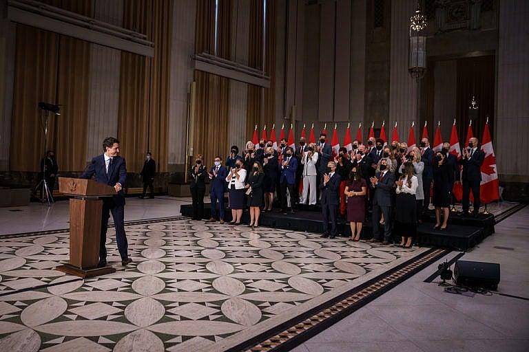 Trudeau and the newly sworn in ministers in Ottawa on Oct. 26, 2021 (Courtesy of Alex Tétreault/PMO)